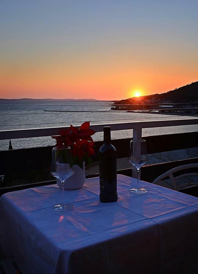Cosy Sunset Apartment Omiš Dış mekan fotoğraf
